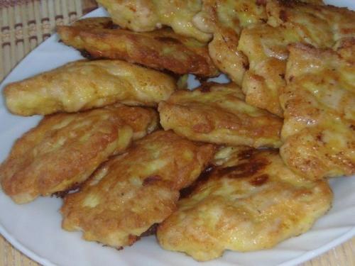 Куриные котлетки с плавленными сырками.