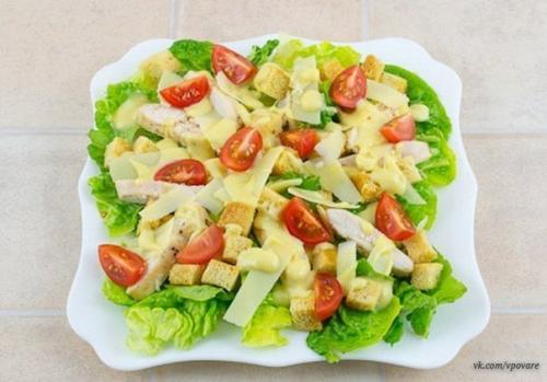 Салат Цезарь с курицей. 07