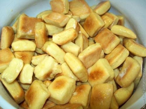 Пампушки на кефире с чесночным саламуром. 08