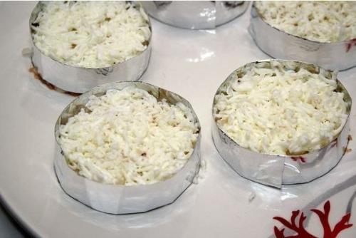 Салат Мимоза.  Ингредиенты: 05