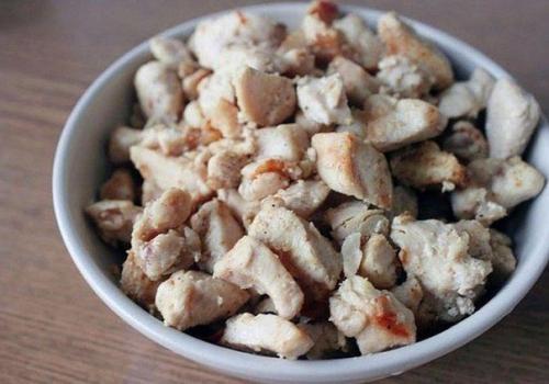 Салатик с сухариками. 02