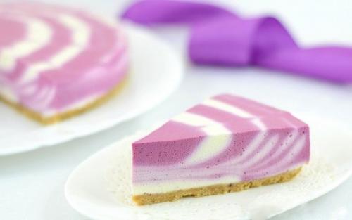 Двухцветный творожный торт (без выпечки).
