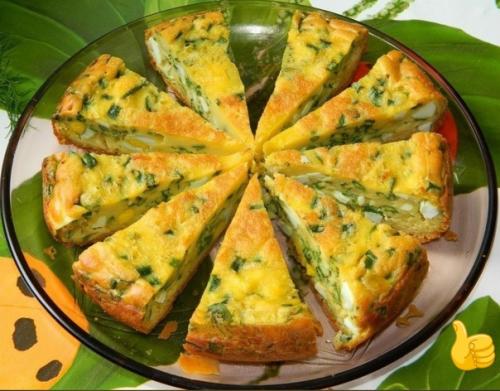 Пирог с яйцами и зеленым луком в мультиварке.