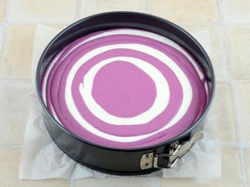 Двухцветный творожный торт (без выпечки). 07