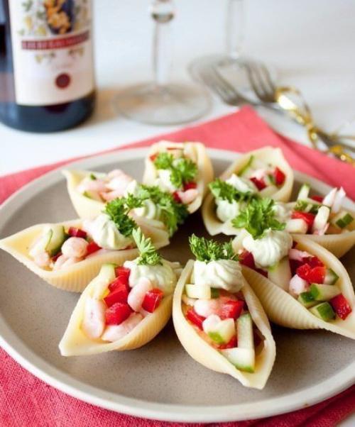 Креветочный салат в ракушках. 01