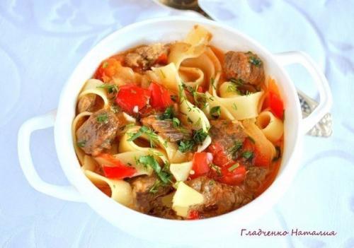 Вкуснейший лагман.  Лагман - популярное среднеазиатское национальное блюдо, а если точнее, то просто густой суп.