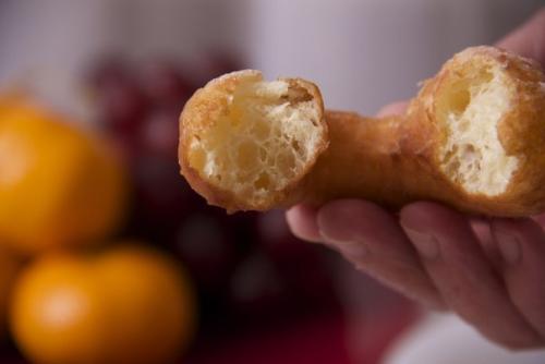 Гостовские пончики.   Вот эти пончики, гостовские, вкусны до безобразия, даже при моем практически полном равнодушии к жареному во фритюре тесту. 05