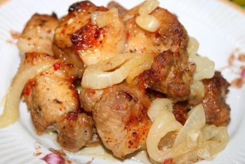 Шашлык в духовке на Луковой Подушке.