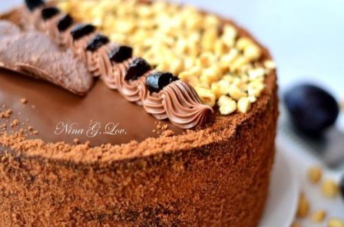 Шоколадный торт с Пьяным черносливом и карамельно - сливочным кремом. 03 Шоколадный торт с Пьяным черносливом и карамельно - сливочным кремом. 03