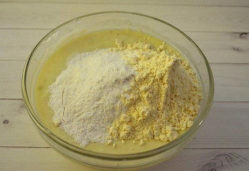 Фруктовые оладьи.  Ингредиенты: 03