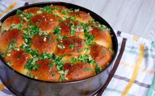 Пампушки к борщу за 20 минут. Пампушки к борщу за 20 минут.