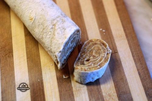 Рулетик с орехами. 05