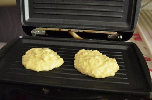 Фруктовые оладьи.  Ингредиенты: 04