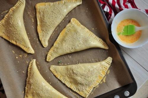 Слойки с творогом и сыром. 05