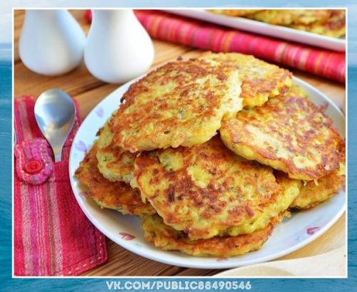 Объедение!  Дранички с ветчиной, сыром и зеленью.