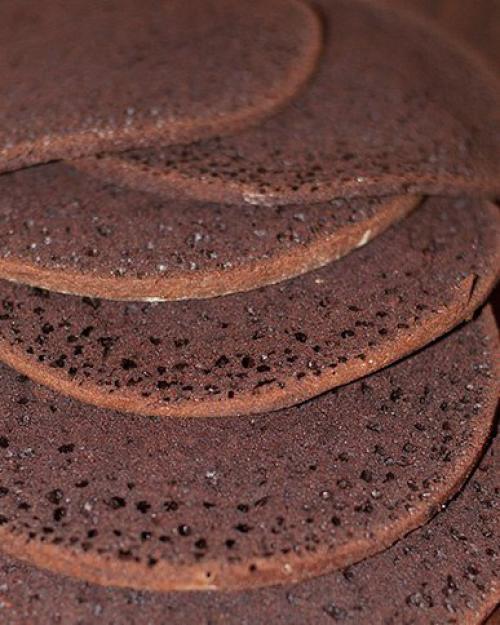 Шоколадный торт.  Очень мягкие, шоколадные, рассыпчатые и нежные, сочные и влажные коржи, тающие во рту … они не оставят равнодушным никого! 04