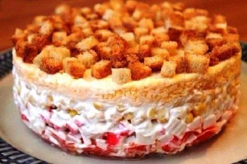 Новогодние слоеные салаты: топ - 10 самых пикантных вариантов? 01 Новогодние слоеные салаты: топ - 10 самых пикантных вариантов? 01