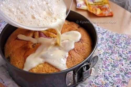 Клубничный пирог.  Для формы диаметром 22 см. 06