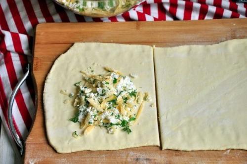 Слойки с творогом и сыром. 03