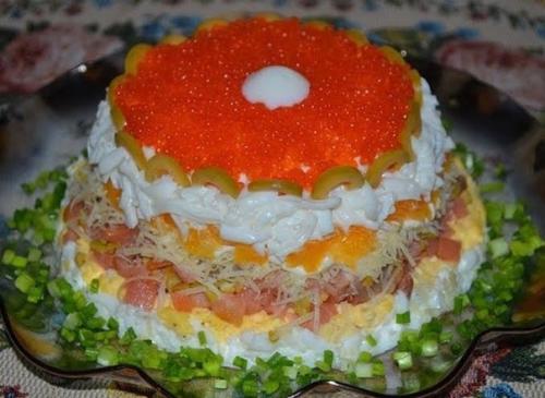 Салаты с красной рыбкой: топ - 7 рецептов к новому 2021 году. 02 Салаты с красной рыбкой: топ - 7 рецептов к новому 2021 году. 02