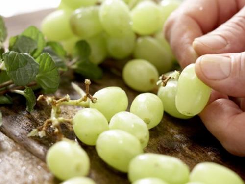 Белая сангрия с виноградом и дыней. 02 Белая сангрия с виноградом и дыней. 02