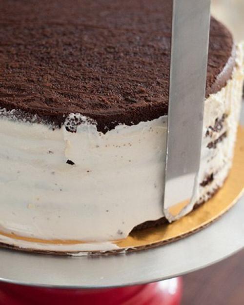 Шоколадный торт.  Очень мягкие, шоколадные, рассыпчатые и нежные, сочные и влажные коржи, тающие во рту … они не оставят равнодушным никого! 07