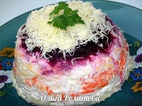 Салат со свёклой и копчёной курицей Лидер. Салат со свёклой и копчёной курицей Лидер.