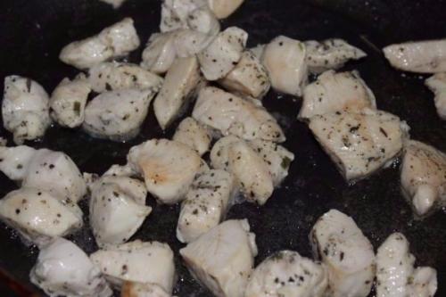 Салат из курицы и свежих овощей. 04