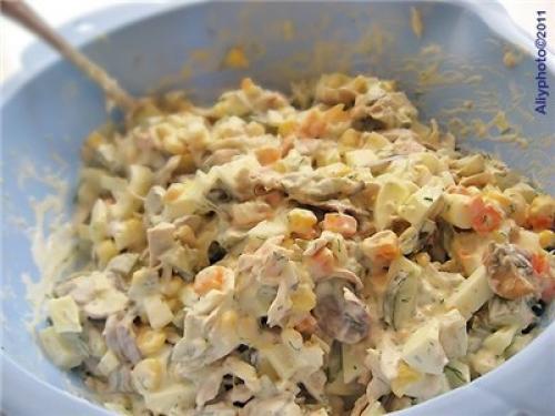 Ох, и вкуснючий салатик я нашла на просторах инета. 09