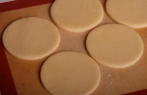 Сочники.  Любимые с детства сочники - пирожки из песочного теста с воздушной творожной начинкой. 03