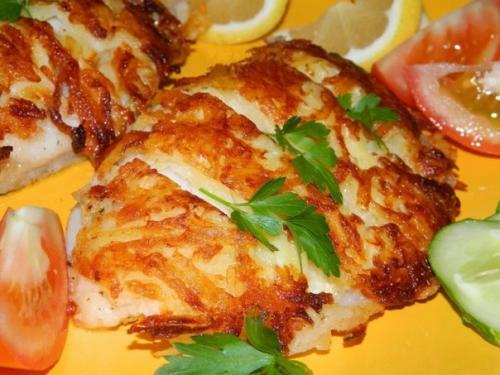 Рыбка в шубе.   Рыбка в хрустящей картофельной корочке вполне может стать одним из наиболее любимых блюд в вашей семье.