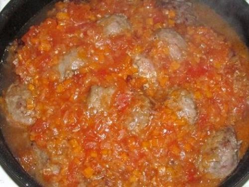 Ёжики из фарша с рисом. 07