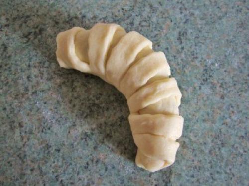 Пирожки разных видов формовки с рисово - мясной начинкой. 07