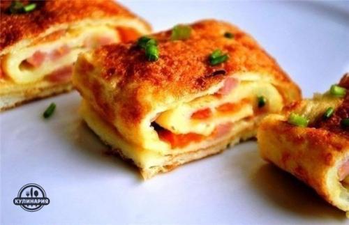 Омлет с ветчиной и сыром.