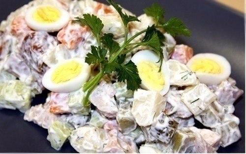 Очень сытный салатик, на вкус невероятный!