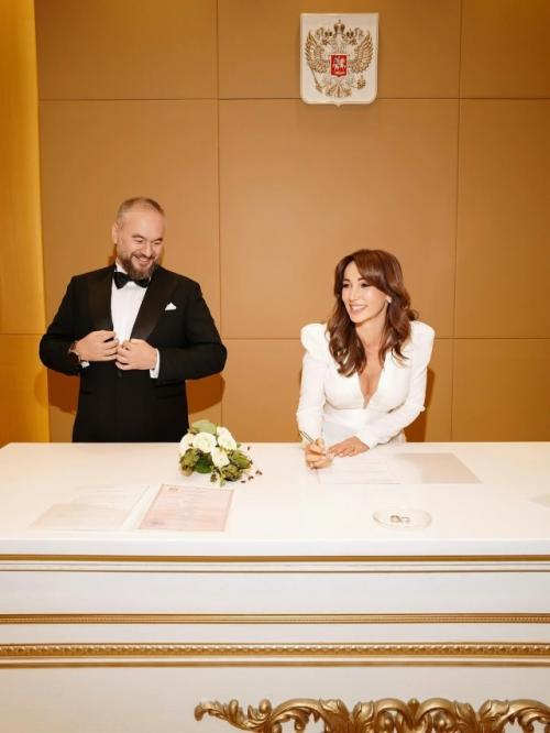 Анфиса чехова вышла замуж за александра златопольского. 

