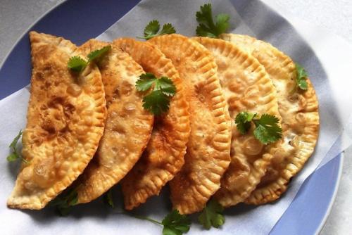 Чебуреки с сыром.