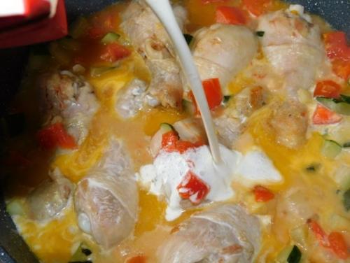 Куриная сковорода с кабачками. 03