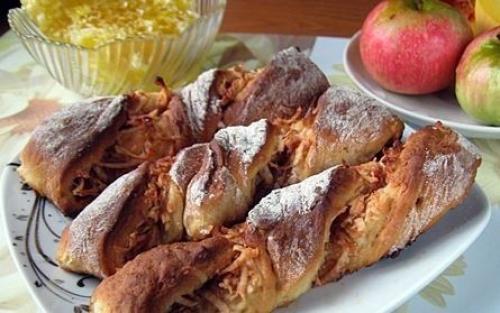 Вкусные спиральные булочки с яблоками. Вкусные спиральные булочки с яблоками.
