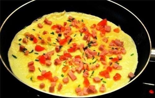 Омлет с ветчиной и сыром. 03