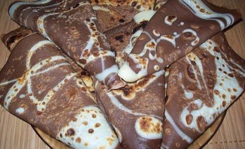 Шоколадные блинчики на молоке.

