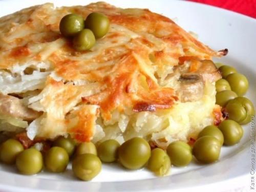 Картофельный пирог с грибами.