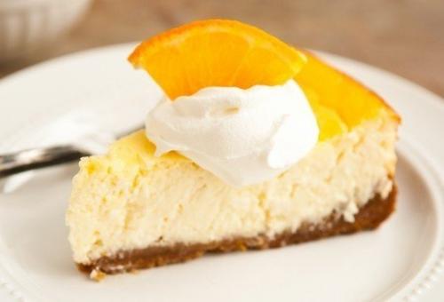 Диетический творожник с апельсином.