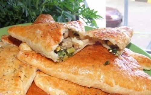 Быстрые пирожки с яйцом, зеленью и грибами.