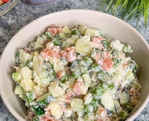 Салат Сытный с рыбой.