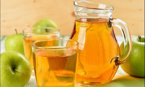Компот из крыжовника и яблок.
