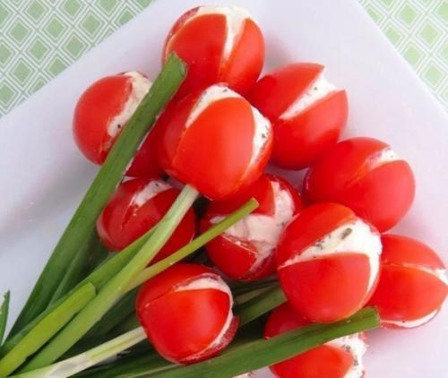 Закуска Тюльпаны?  Яркая и красивая идея?