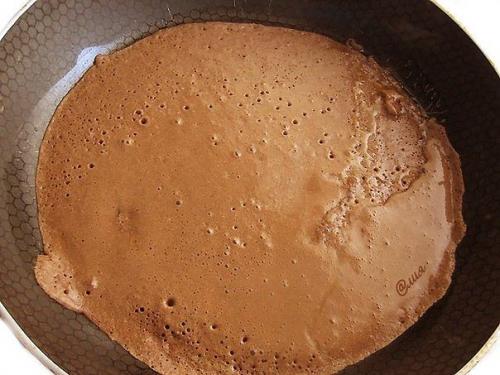 Сладкие роллы!   Главный ингредиент - шоколадные блины. 04