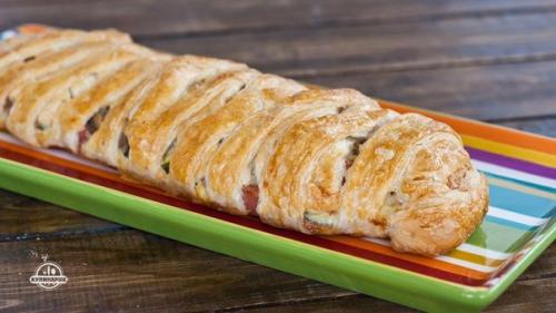 Яичница - болтунья в слоеном тесте к завтраку. 05