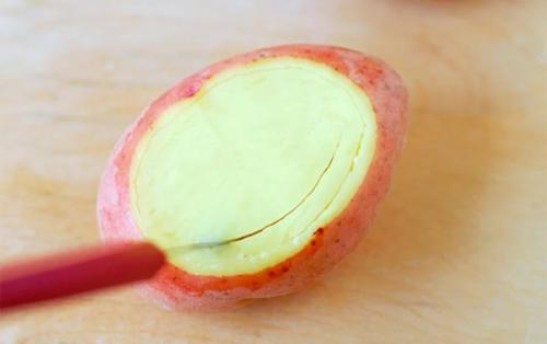 Интересный рецепт запеченной картошки с золотистой корочкой. 02